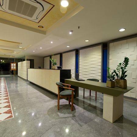 Minos Hotel Rethymno  Exterior photo