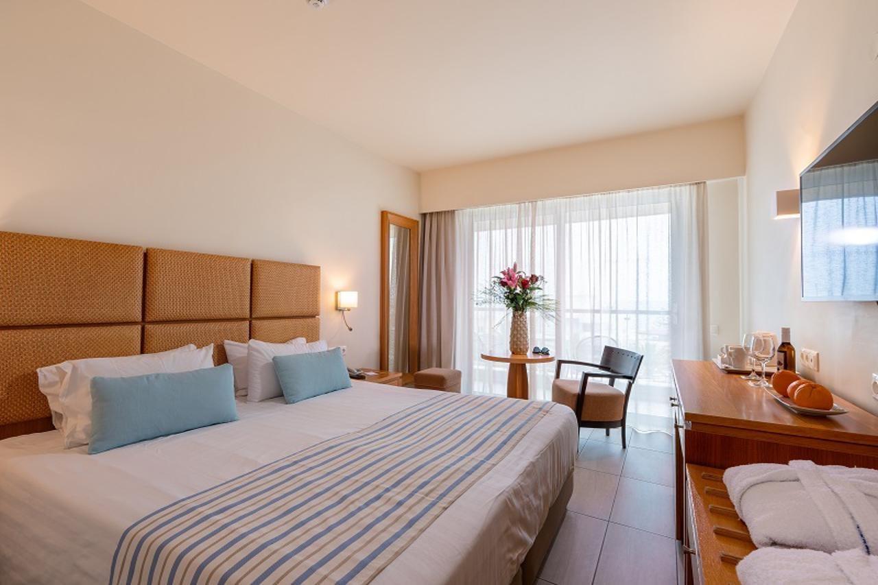 Minos Hotel Rethymno  Exterior photo