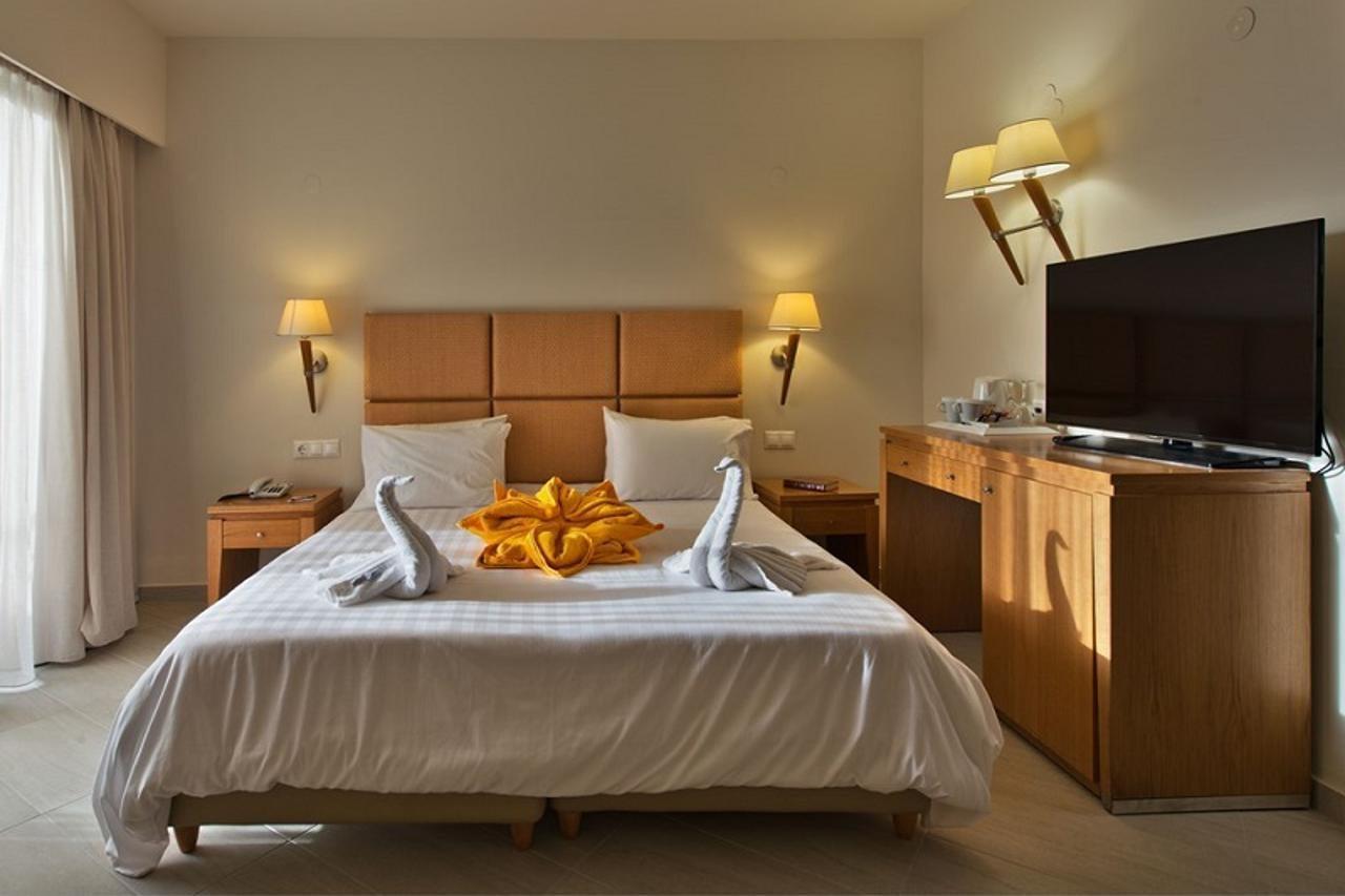 Minos Hotel Rethymno  Exterior photo