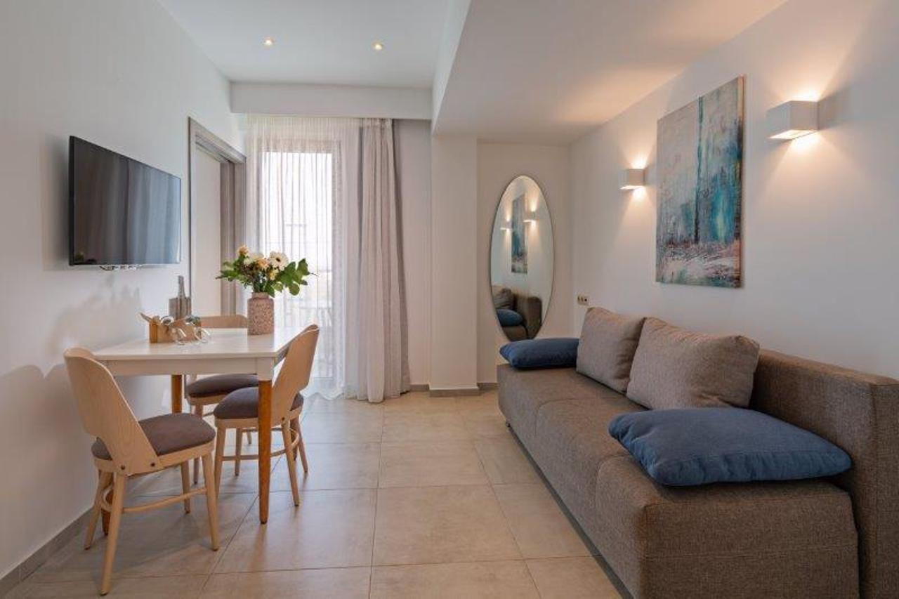 Minos Hotel Rethymno  Exterior photo