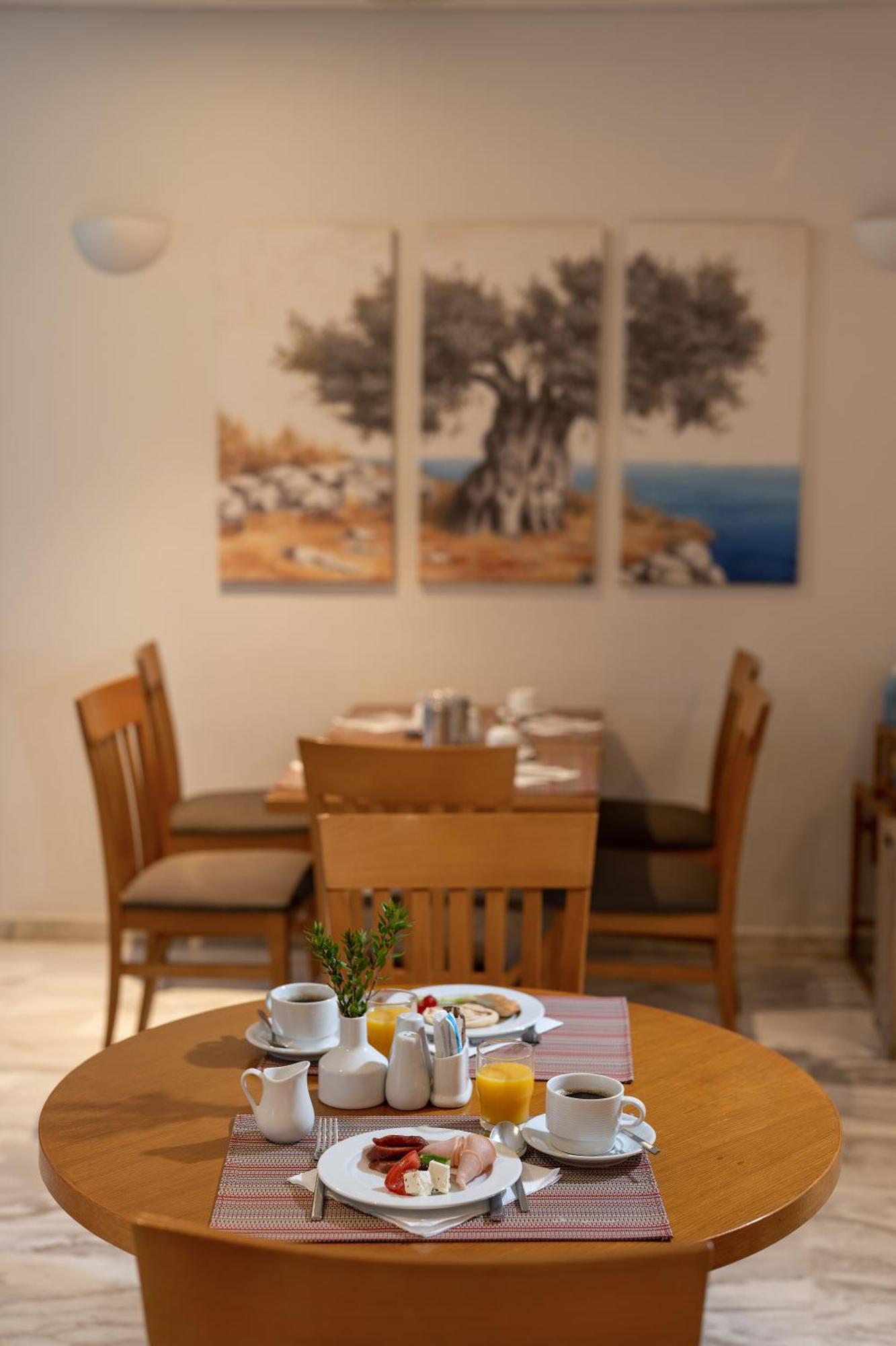 Minos Hotel Rethymno  Exterior photo