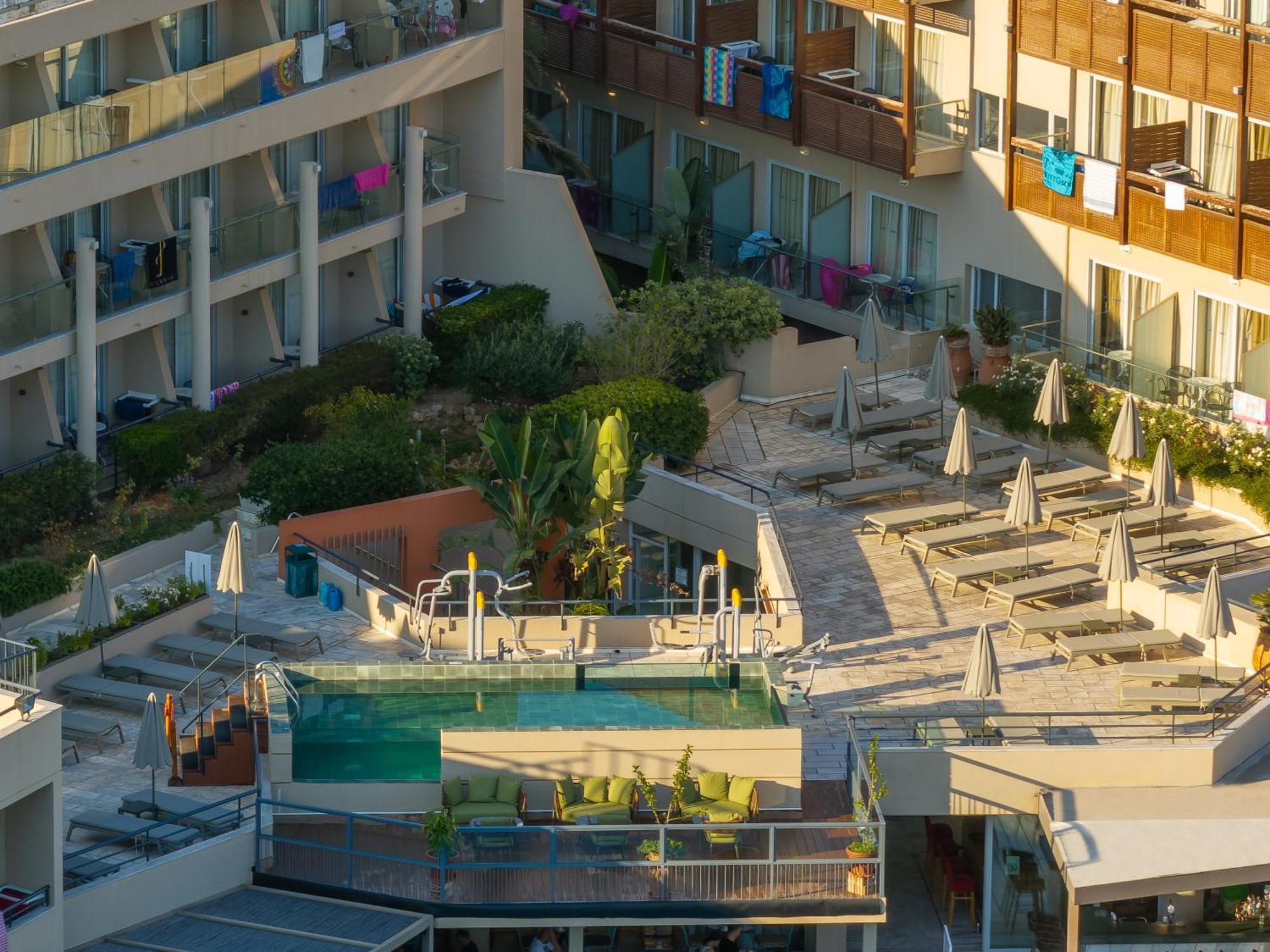 Minos Hotel Rethymno  Exterior photo