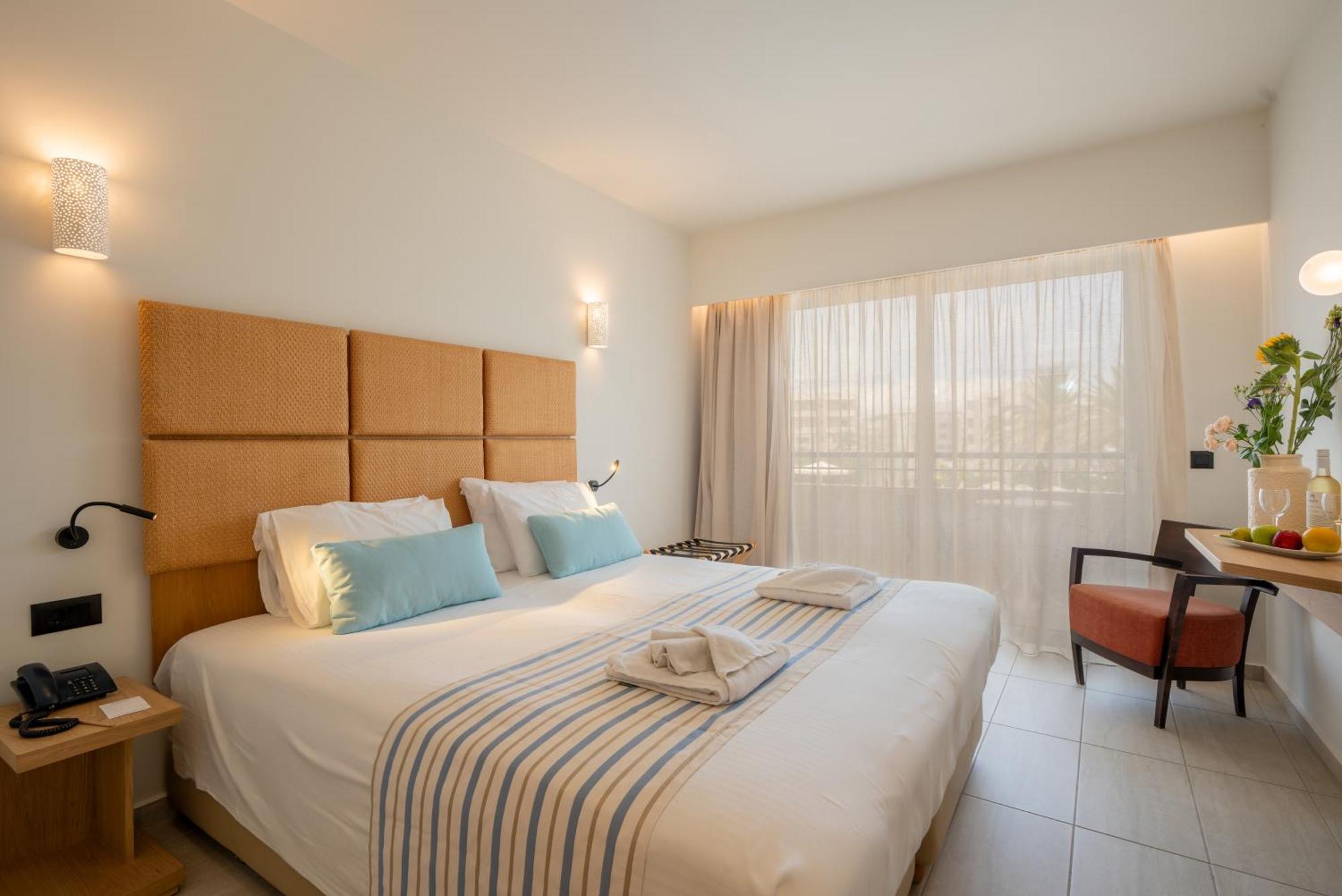 Minos Hotel Rethymno  Exterior photo