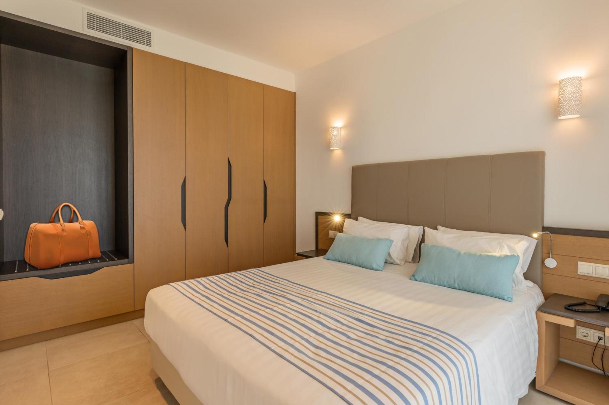 Minos Hotel Rethymno  Exterior photo