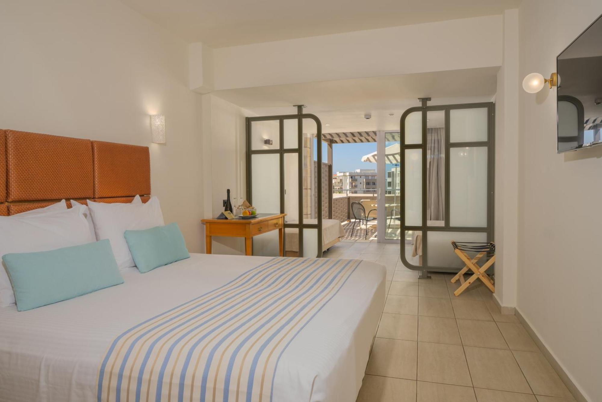 Minos Hotel Rethymno  Exterior photo