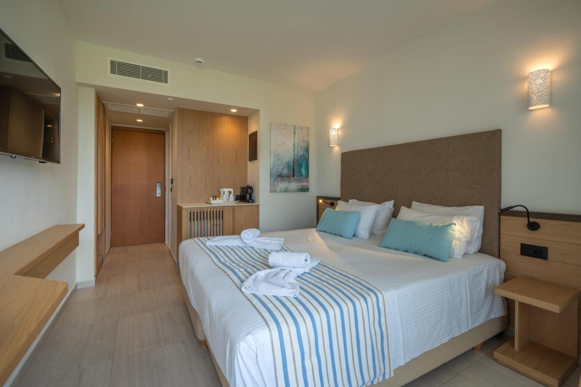 Minos Hotel Rethymno  Exterior photo